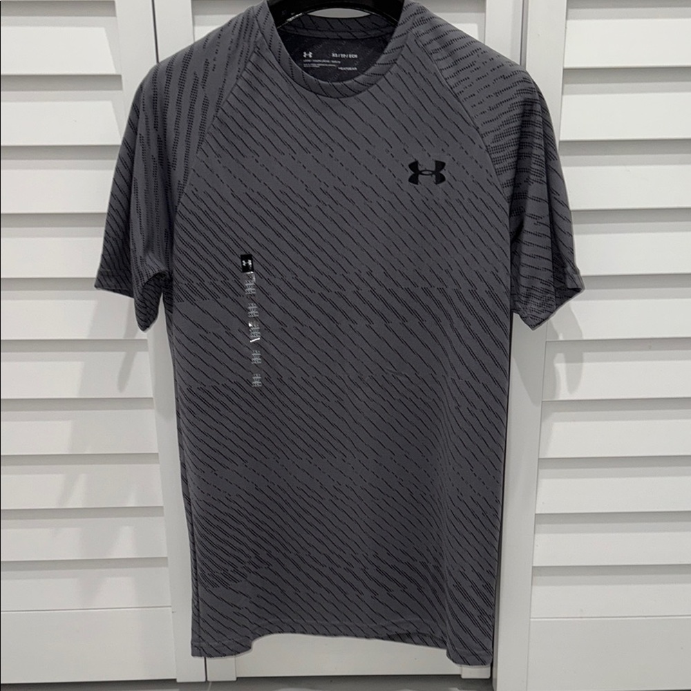 Under Armour Men's Gray Performance Shirt